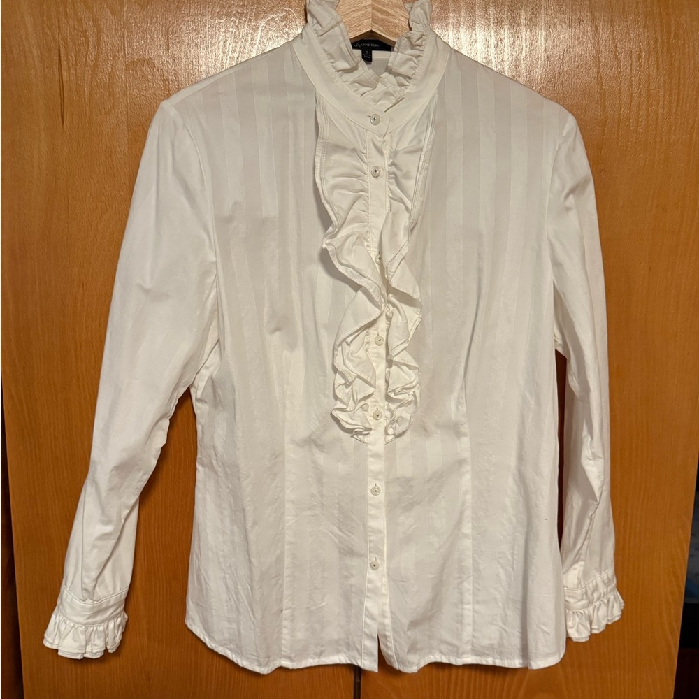 Beautiful Anne Klein White Ruffled Blouse Sz 8 worn once!